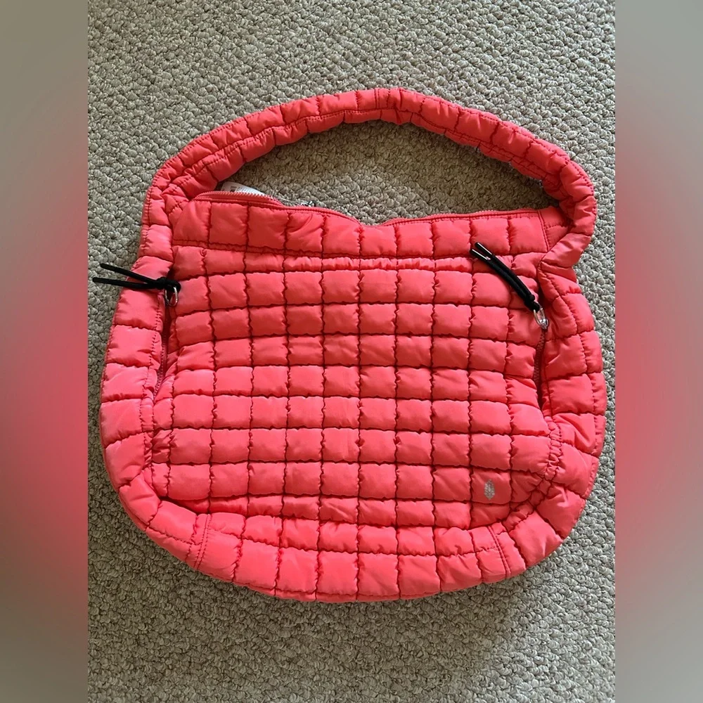 Free People NWT Caryall Puff Large bag pink - Picture 2 of 9